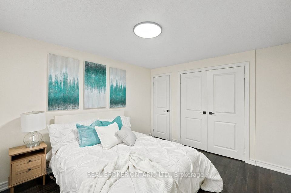 27 Collinsgrove Road, Toronto, ON M1E 3S3 12