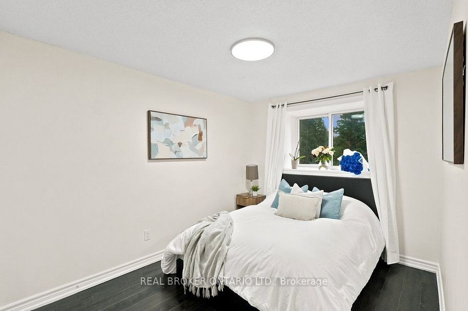 27 Collinsgrove Road, Toronto, ON M1E 3S3 14