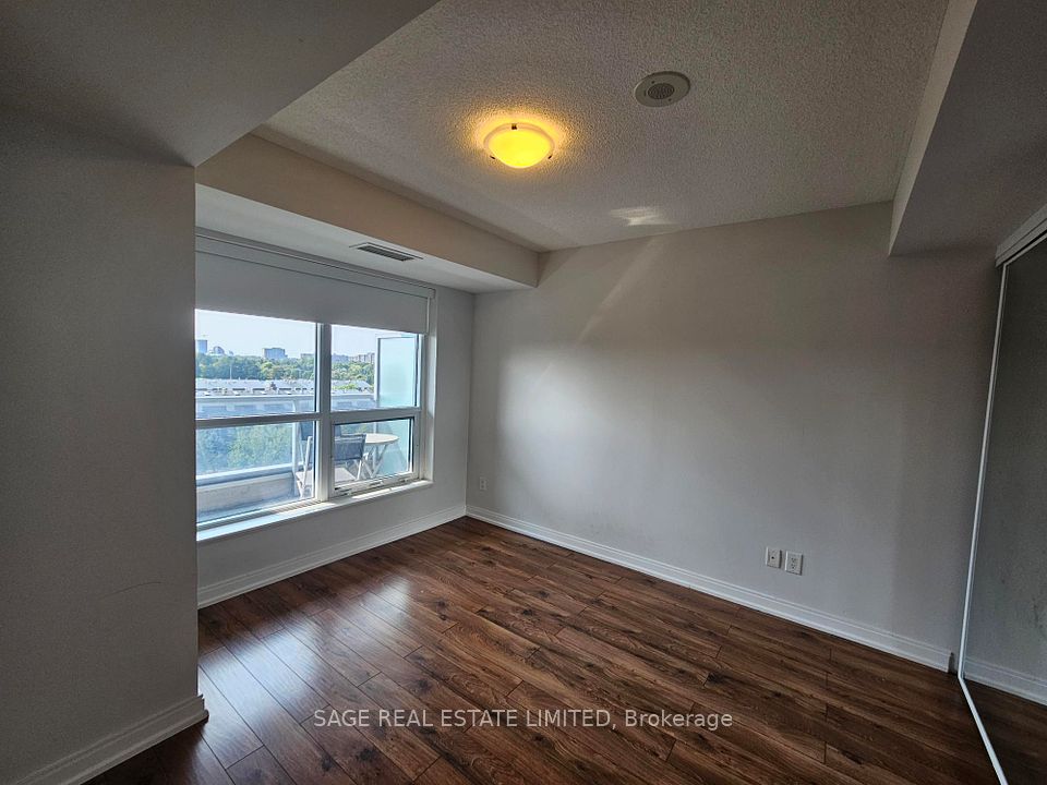 151 VIllage Green Square 705, Toronto, ON M1S 0K5 4