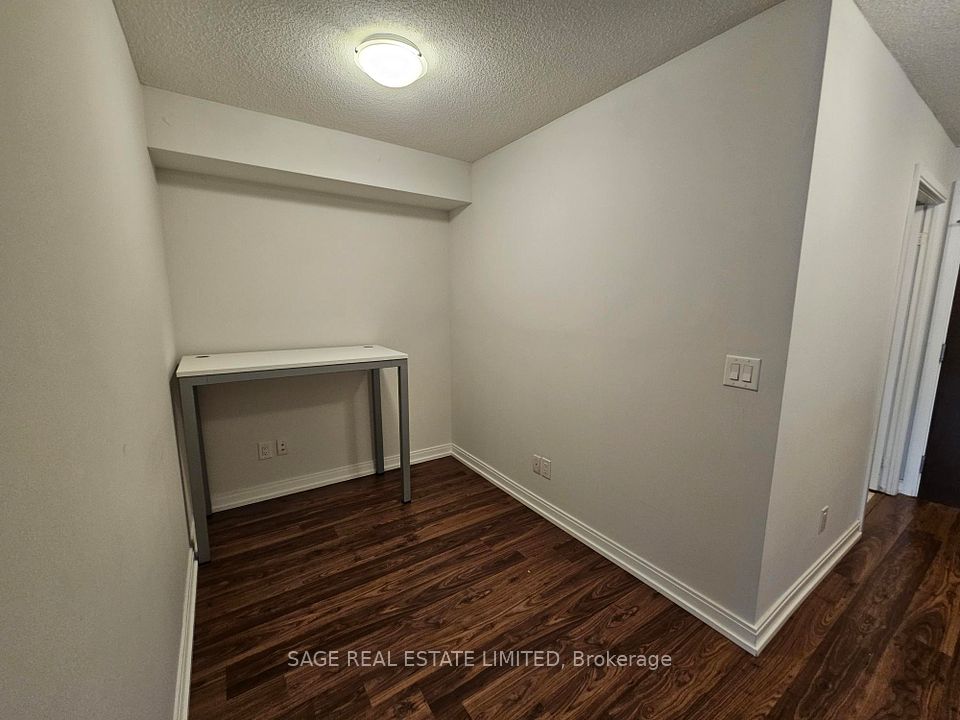 151 VIllage Green Square 705, Toronto, ON M1S 0K5 5