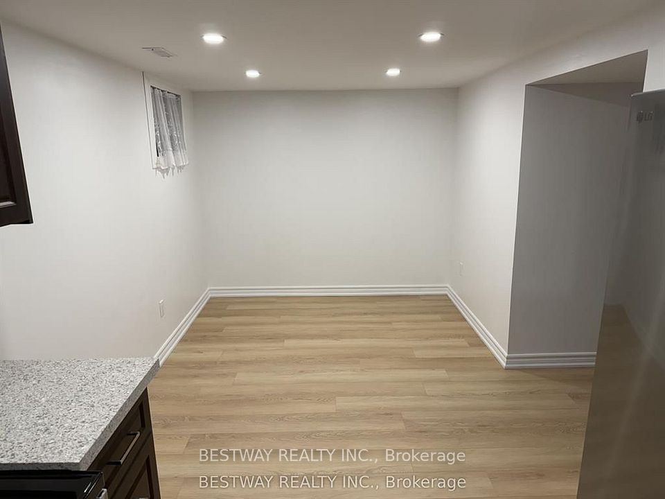 78 Dragon Crescent Basement, Toronto, ON M1V 1N4 2