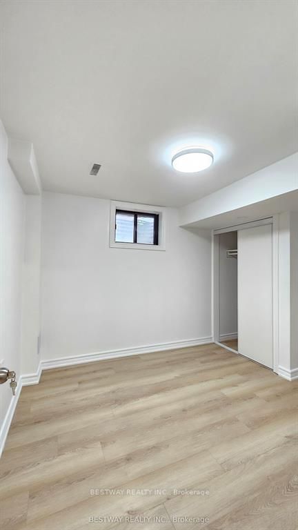78 Dragon Crescent Basement, Toronto, ON M1V 1N4 8