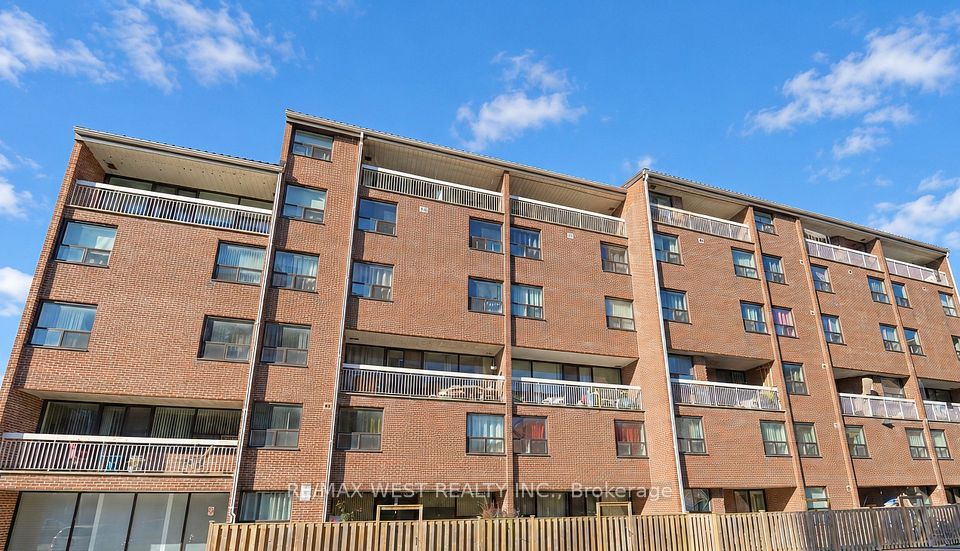 Condo Apartment at 4064 Lawrence Avenue E 221C, Toronto, ON M1E 4V6