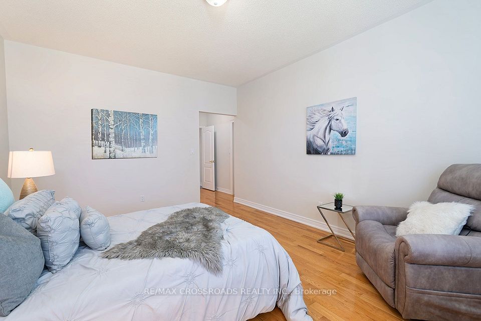 1859 New Street, Pickering, ON L1V 1S7 19