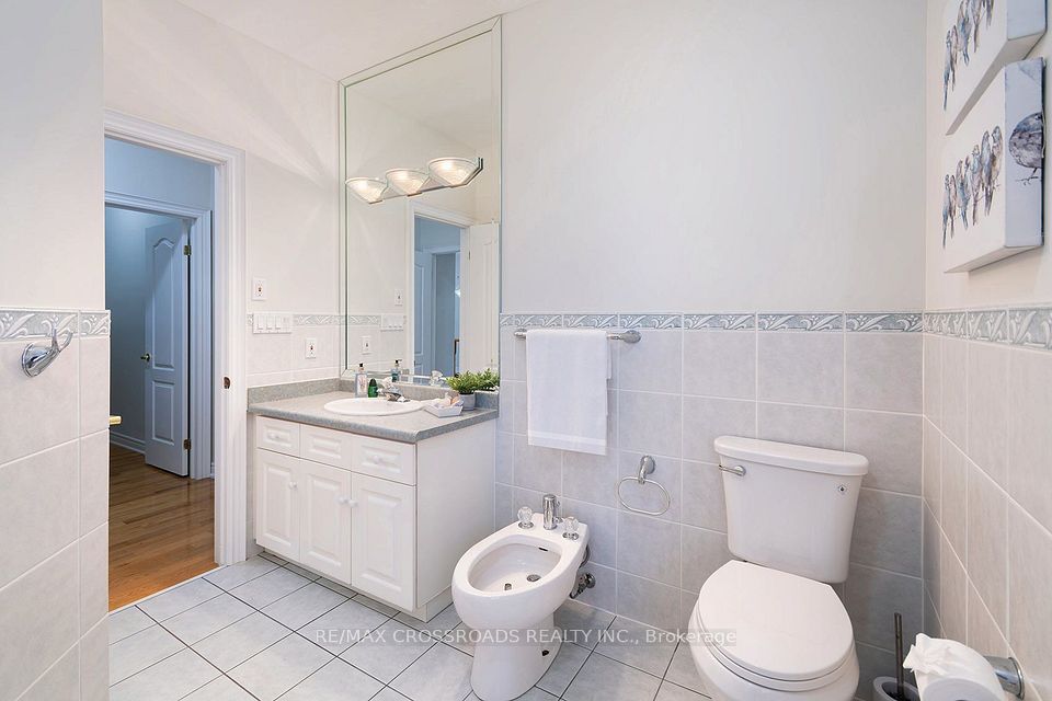 1859 New Street, Pickering, ON L1V 1S7 20