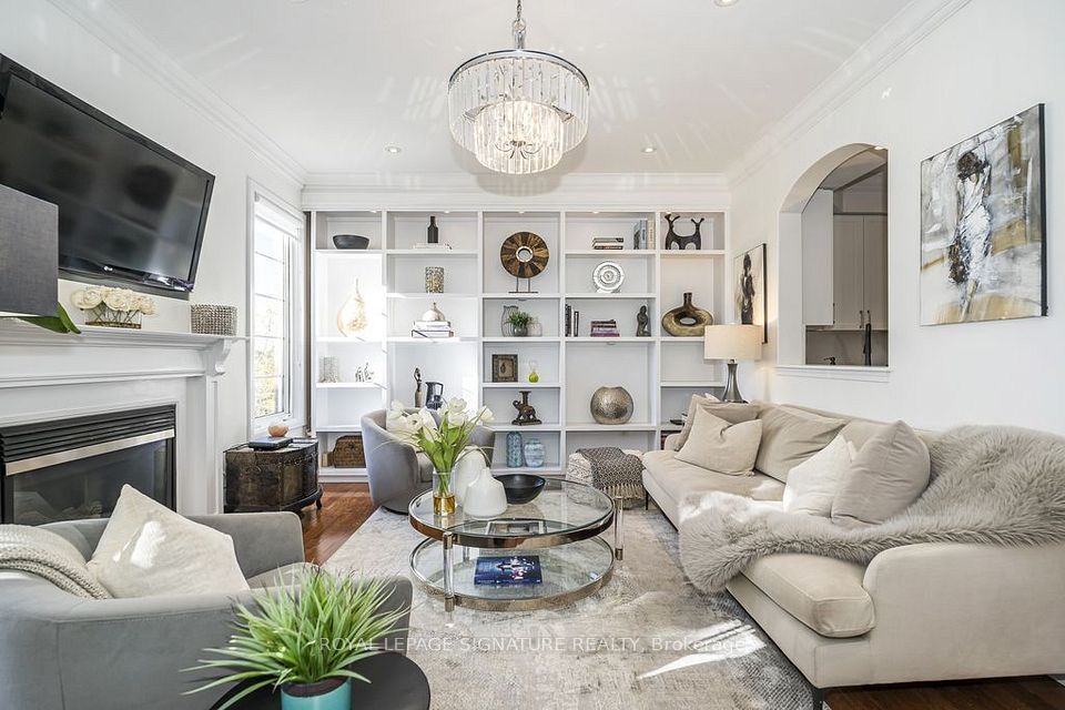 Att/Row/Townhouse at 7 Pethick Street, Toronto, ON M1L 0C6
