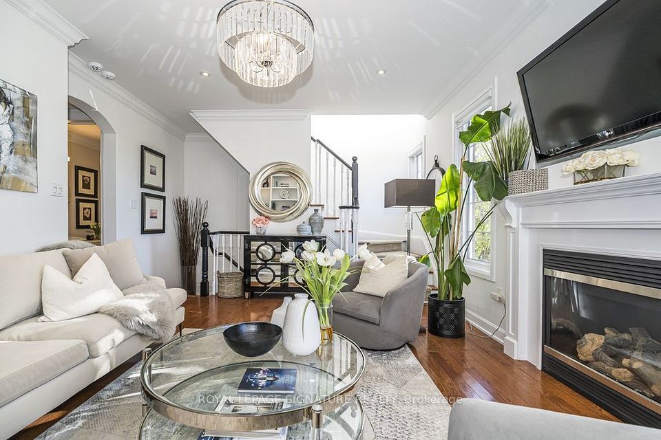 7 Pethick Street, Toronto, ON M1L 0C6 14
