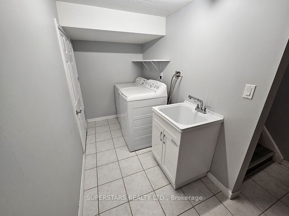 2258 Brimley Road Main, Toronto, ON M1S 2B6 13