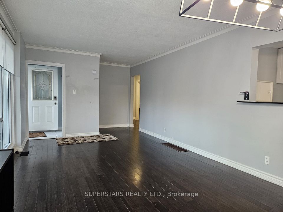 2258 Brimley Road Main, Toronto, ON M1S 2B6 2