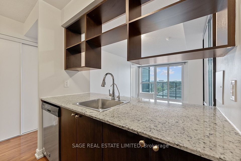 151 Village Green Square 1501, Toronto, ON M1S 0K5 6