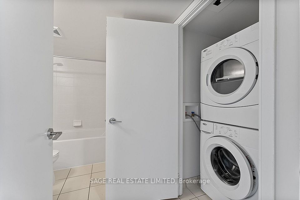151 Village Green Square 1501, Toronto, ON M1S 0K5 23