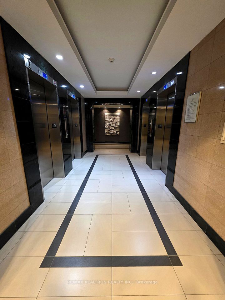 175 Bamburgh Circle 515, Toronto, ON M1W 3X8 12