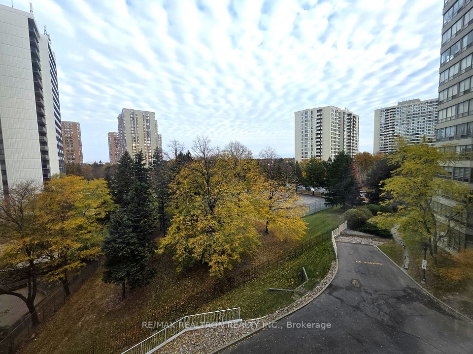 175 Bamburgh Circle 515, Toronto, ON M1W 3X8 10