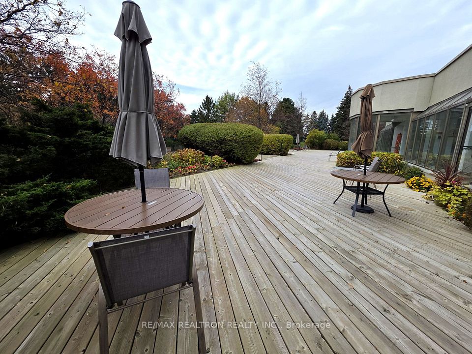 175 Bamburgh Circle 515, Toronto, ON M1W 3X8 4