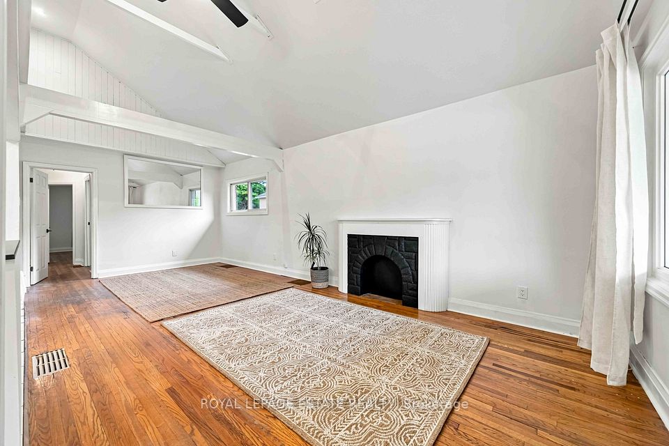 17 Arden Crescent upper, Toronto, ON M1L 3R6 9