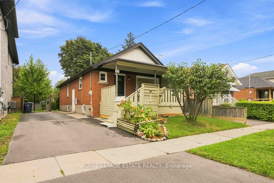 17 Arden Crescent upper, Toronto, ON M1L 3R6 6