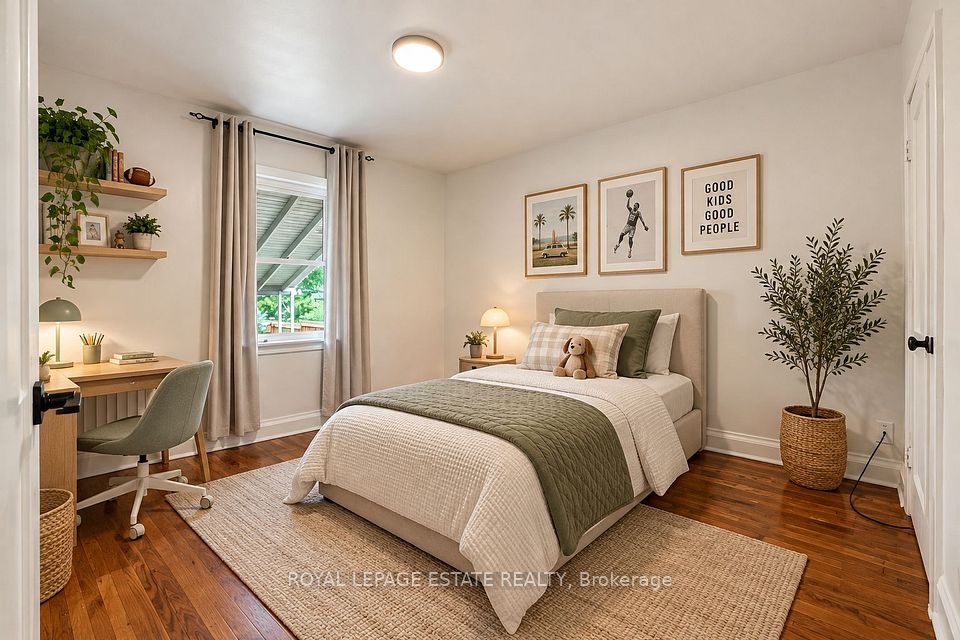 17 Arden Crescent upper, Toronto, ON M1L 3R6 2