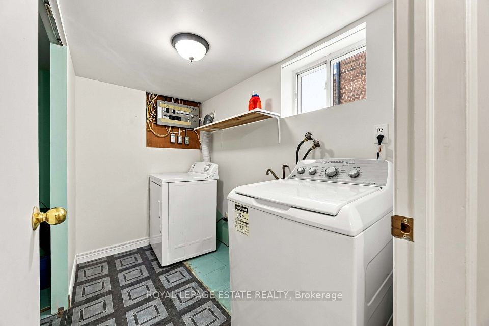 17 Arden Crescent lower, Toronto, ON M1L 3R6 13