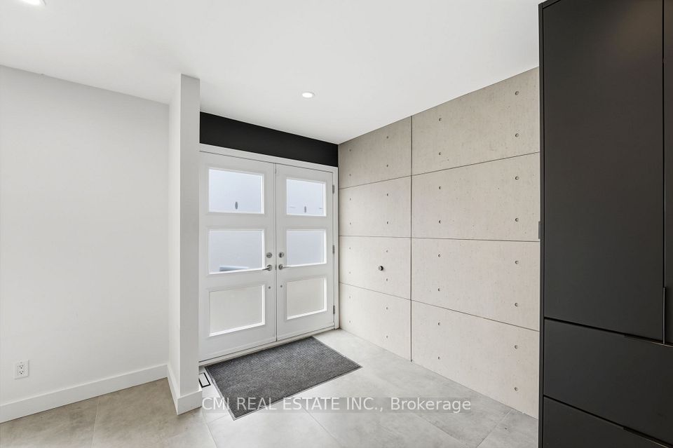 23 Logstone Crescent, Toronto, ON M1E 4M2 5