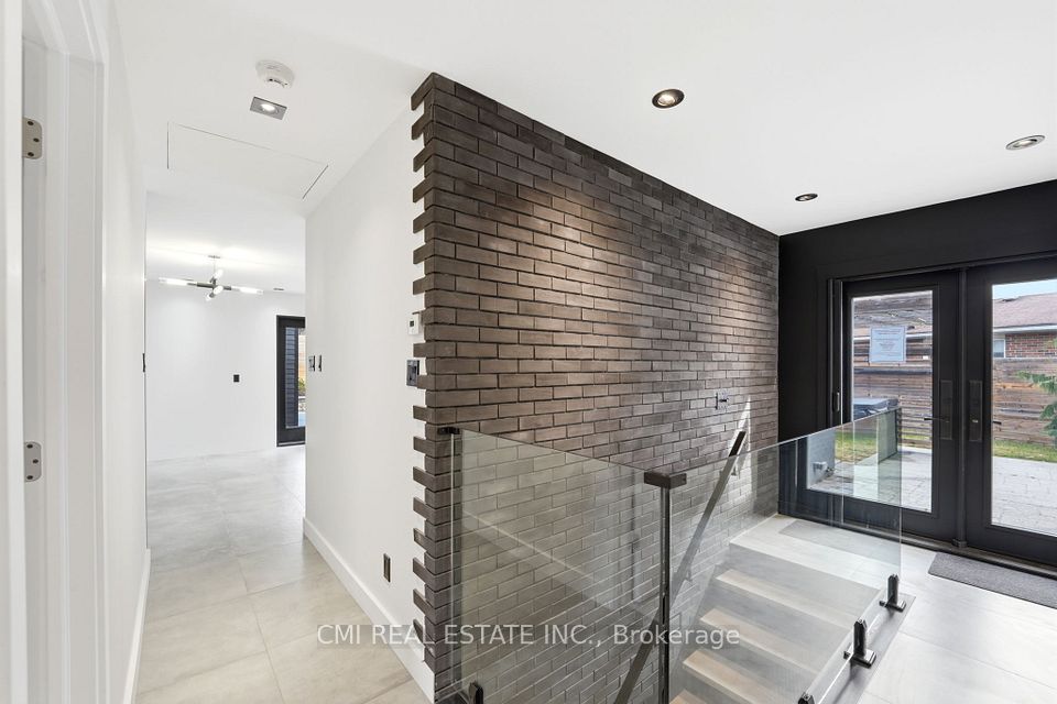23 Logstone Crescent, Toronto, ON M1E 4M2 16