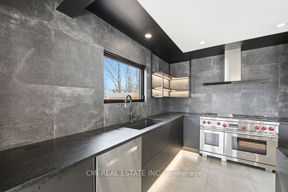 23 Logstone Crescent, Toronto, ON M1E 4M2 12