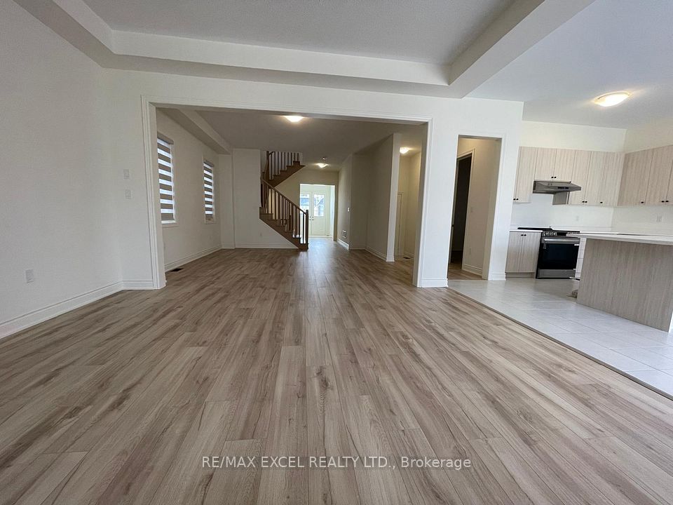 2206 Cayenne Street, Oshawa, ON L1L 0W7 5