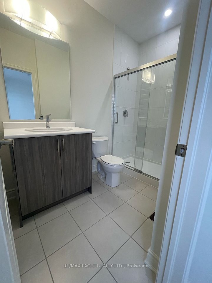 2206 Cayenne Street, Oshawa, ON L1L 0W7 13