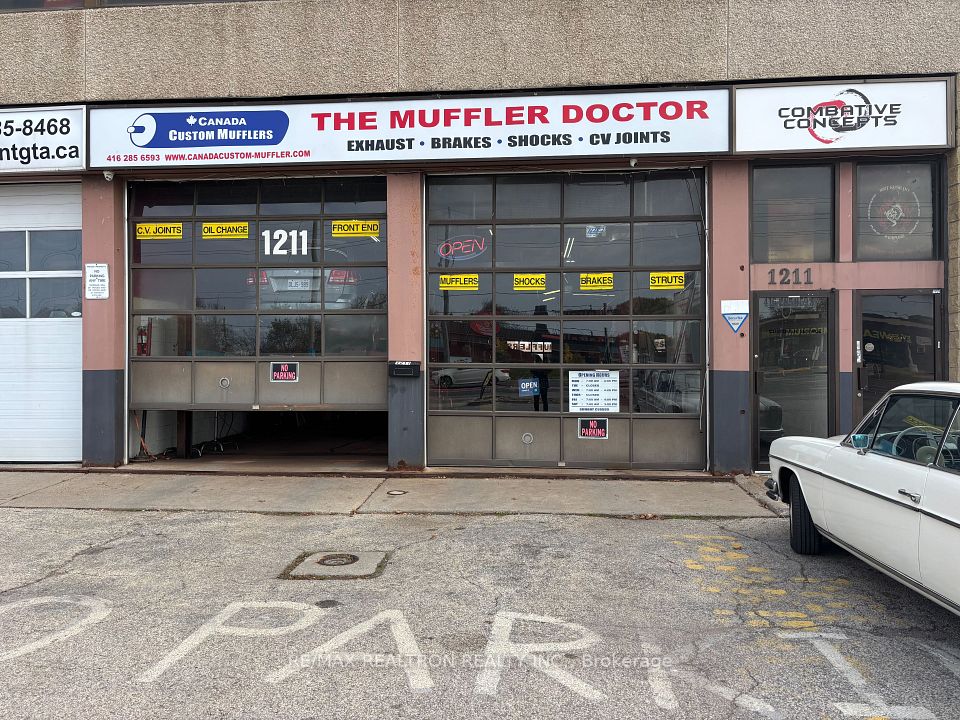 1211 Kennedy Road E, Toronto, ON M1P 2L2
