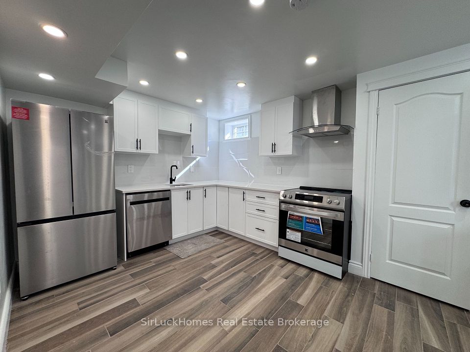 2196 Hackett Place BSMT, Oshawa, ON L1L 0A2 7