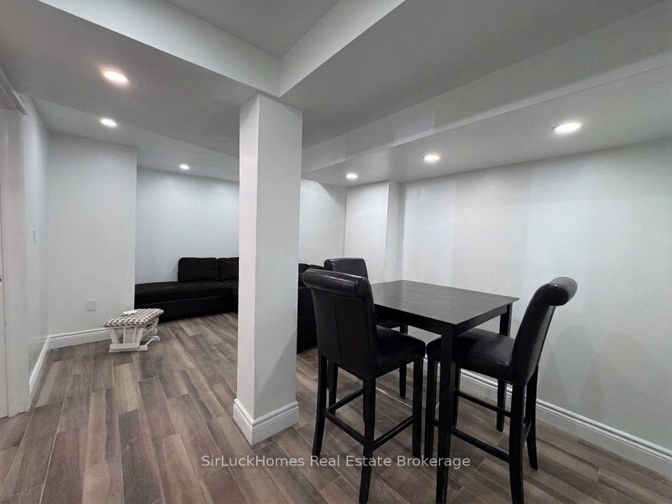 2196 Hackett Place BSMT, Oshawa, ON L1L 0A2 10