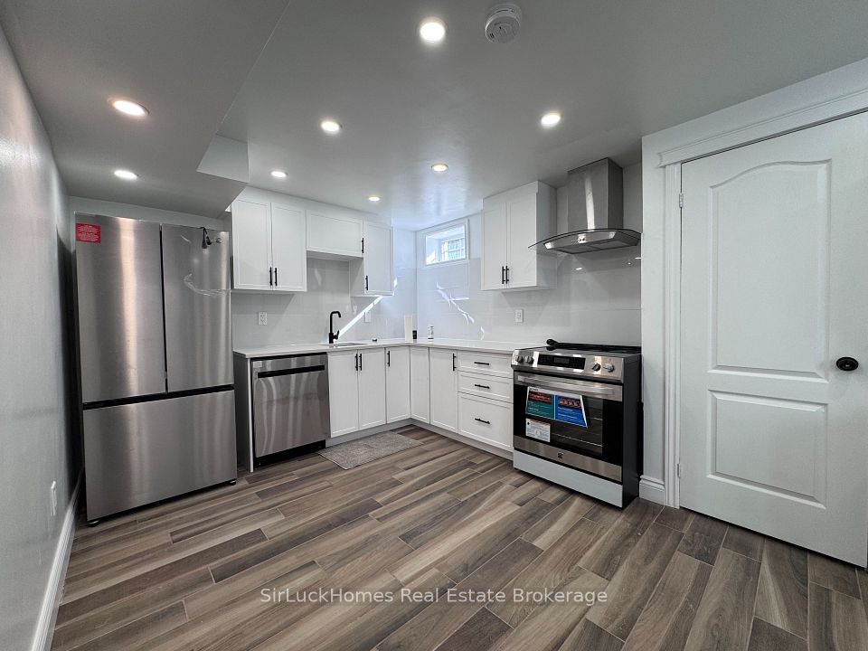 2196 Hackett Place BSMT, Oshawa, ON L1L 0A2 4