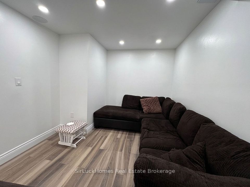 2196 Hackett Place BSMT, Oshawa, ON L1L 0A2 14