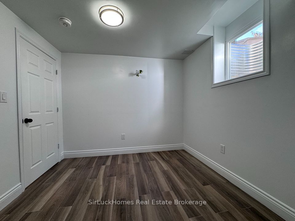 2196 Hackett Place BSMT, Oshawa, ON L1L 0A2 18