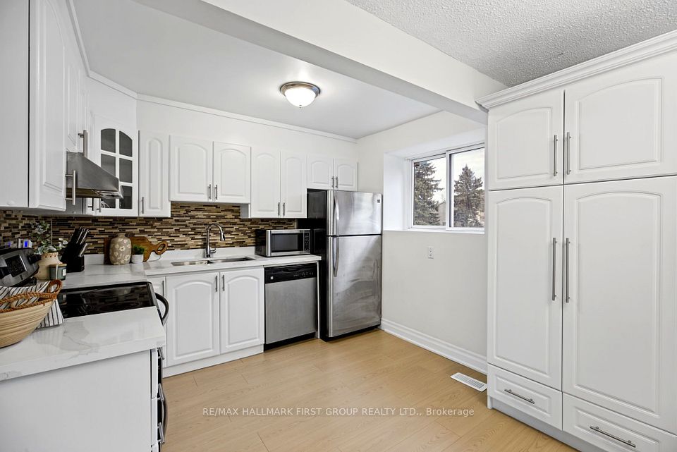 41 Collinsgrove Road 196, Toronto, ON M1E 4Z1 13