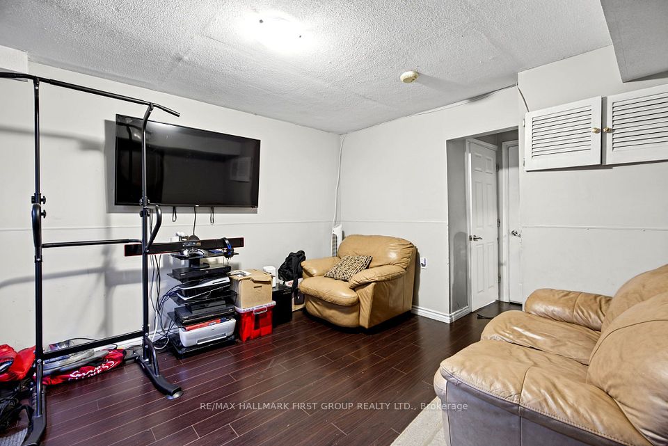 41 Collinsgrove Road 196, Toronto, ON M1E 4Z1 25