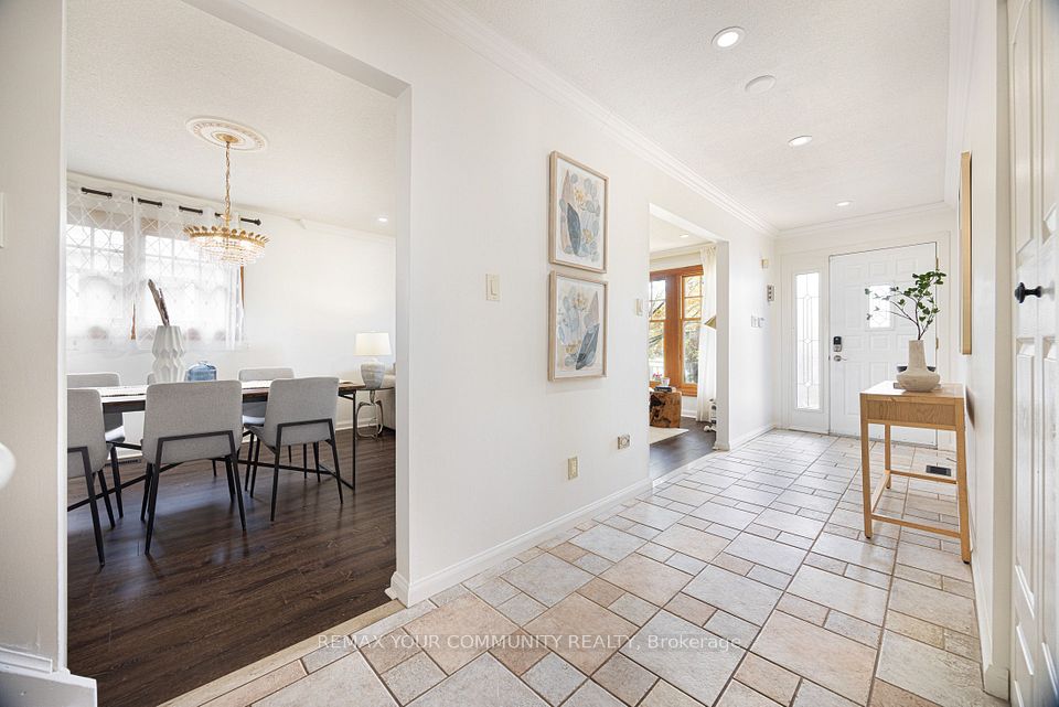 59 Galloway Road, Toronto, ON M1E 1W6 12