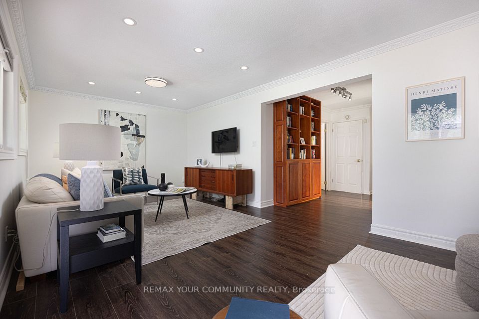 59 Galloway Road, Toronto, ON M1E 1W6 17