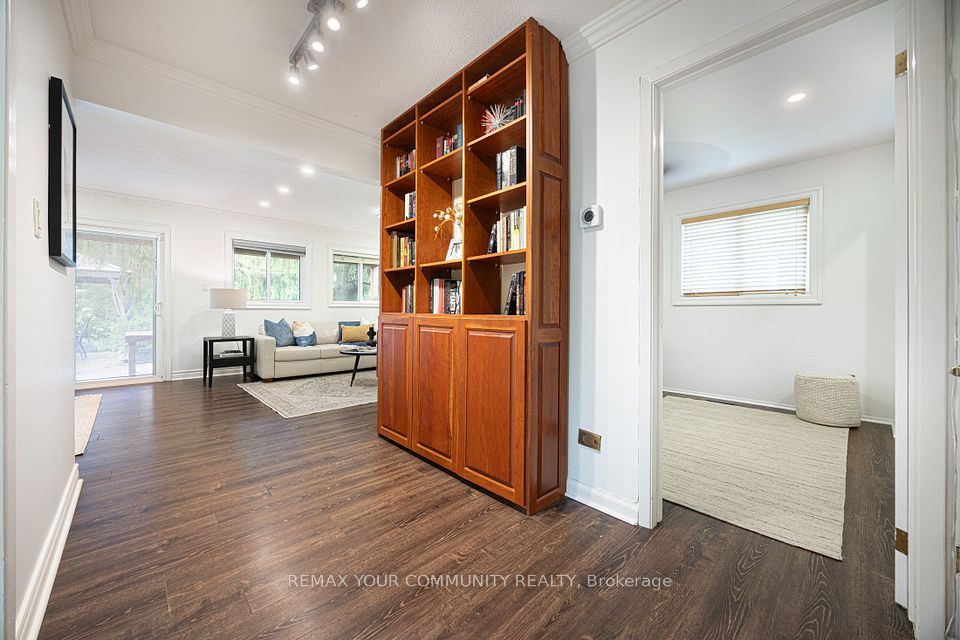 59 Galloway Road, Toronto, ON M1E 1W6 18
