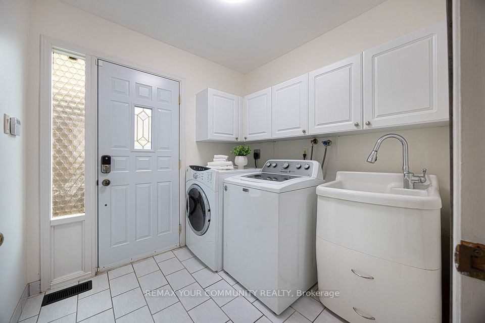 59 Galloway Road, Toronto, ON M1E 1W6 21