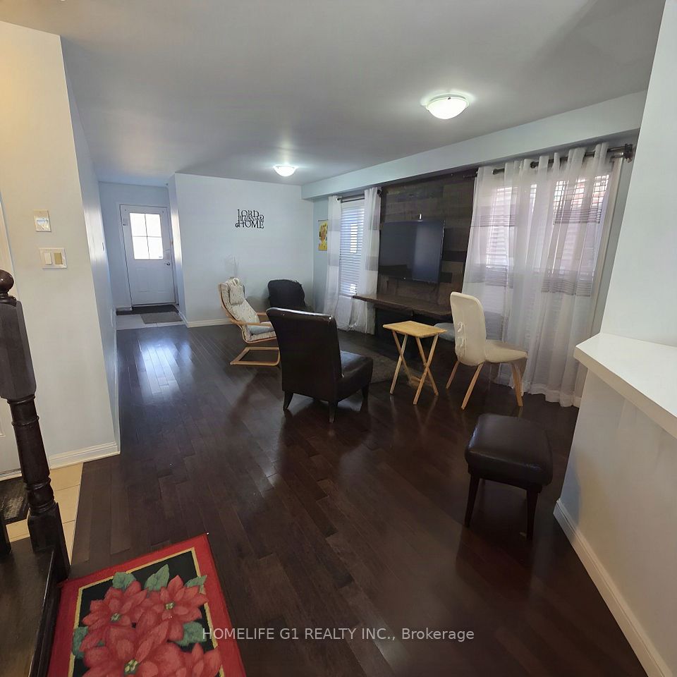 1703 Kalmar Avenue, Pickering, ON L1X 0B3 6