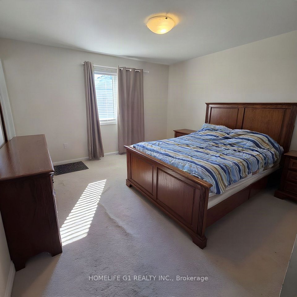 1703 Kalmar Avenue, Pickering, ON L1X 0B3 14