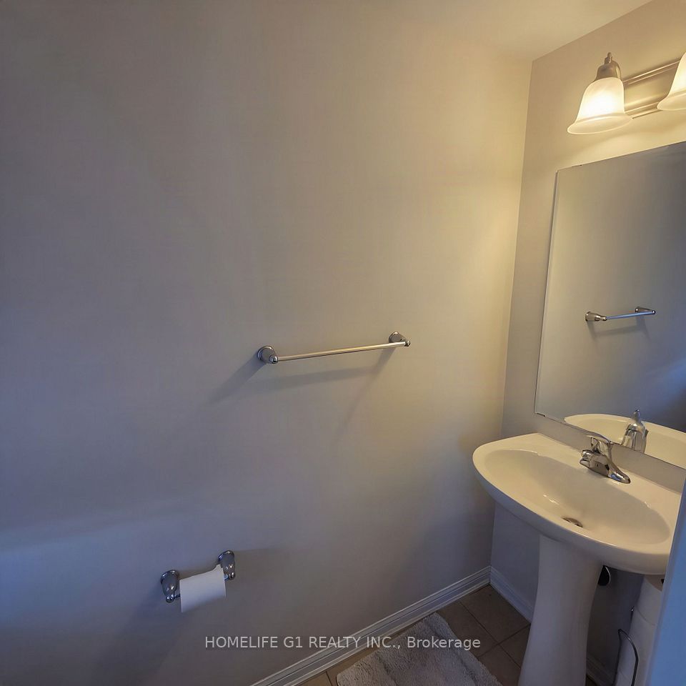 1703 Kalmar Avenue, Pickering, ON L1X 0B3 20