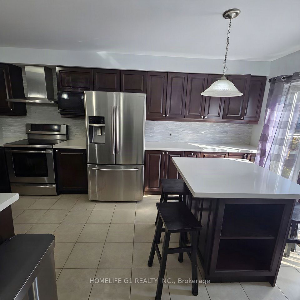 1703 Kalmar Avenue, Pickering, ON L1X 0B3 10