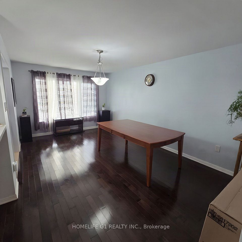 1703 Kalmar Avenue, Pickering, ON L1X 0B3 8