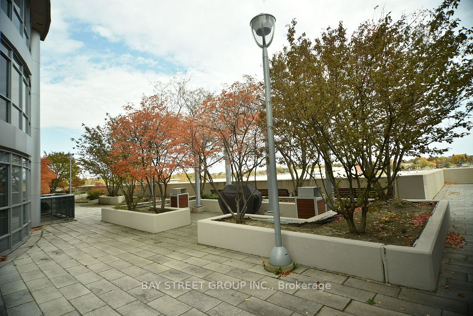 181 Village Green Square W 2511, Toronto, ON M1S 0K6 19