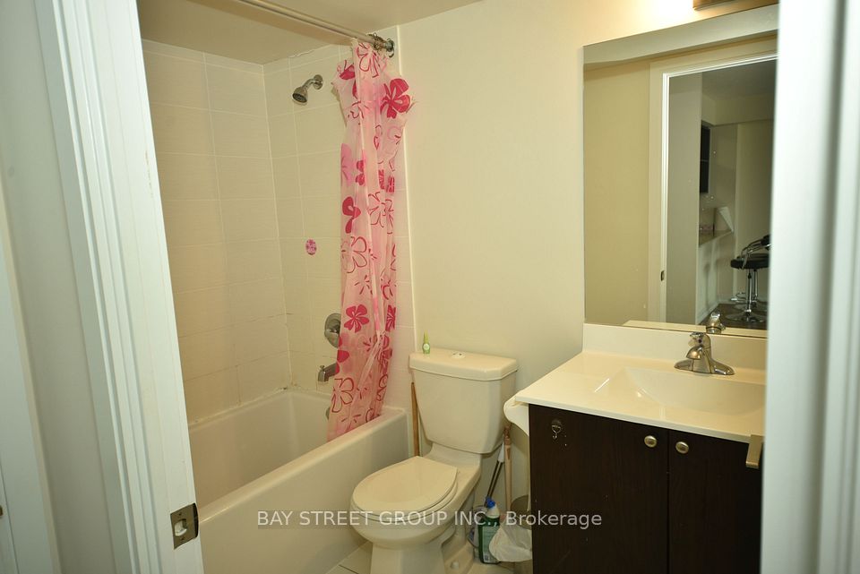 181 Village Green Square W 2511, Toronto, ON M1S 0K6 6