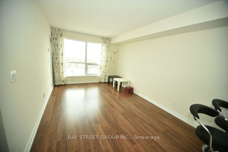181 Village Green Square W 2511, Toronto, ON M1S 0K6 4