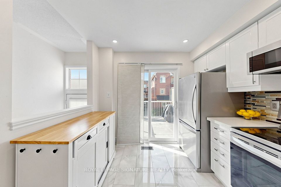 1775 Valley Farm Road 77, Pickering, ON L1V 7J9 16
