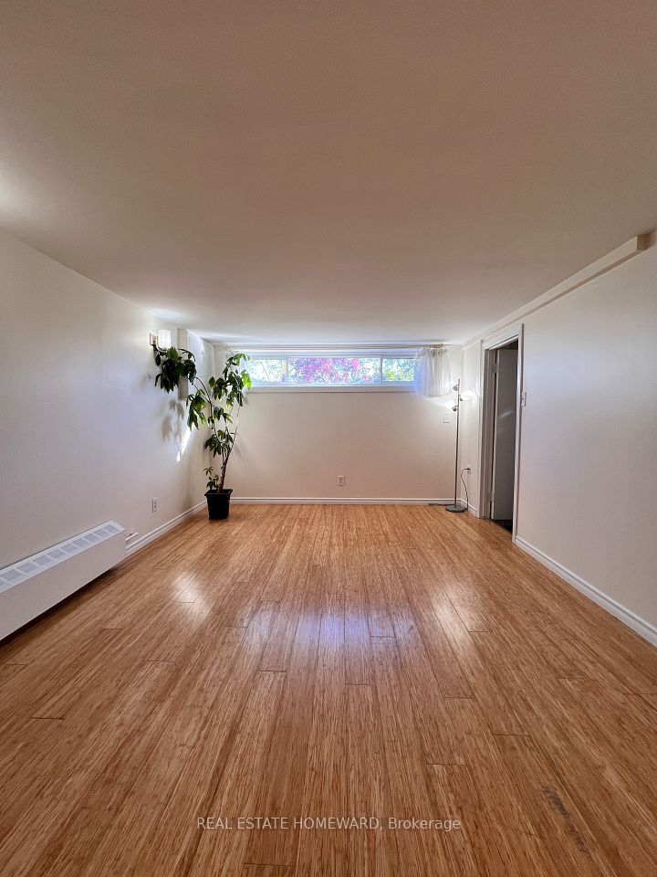 22 Amberley Drive Bsmt #1, Toronto, ON M1R 4K3 10