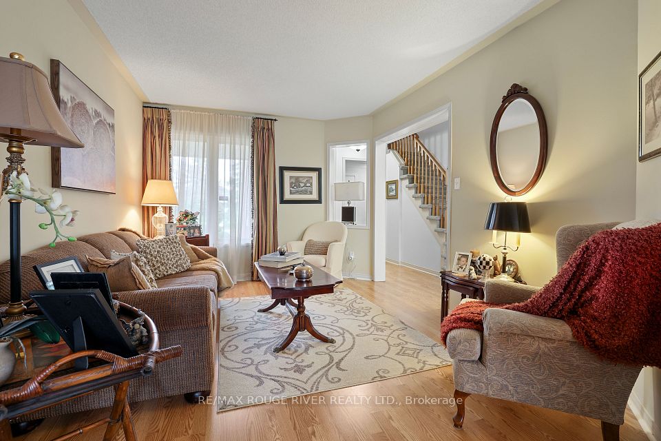 1543 Otonabee Drive, Pickering, ON L1V 6T6 7